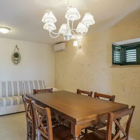 Hause Monteneze