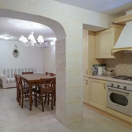 Hause Monteneze Villa