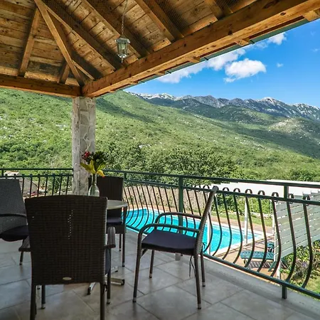 Hause Monteneze Villa Zagvozd